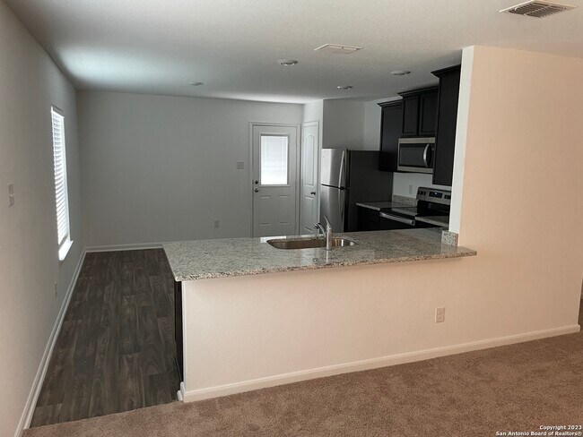 Foto del edificio - 10930 Chatham Ct