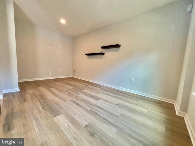Building Photo - 9162 Landon House Ln