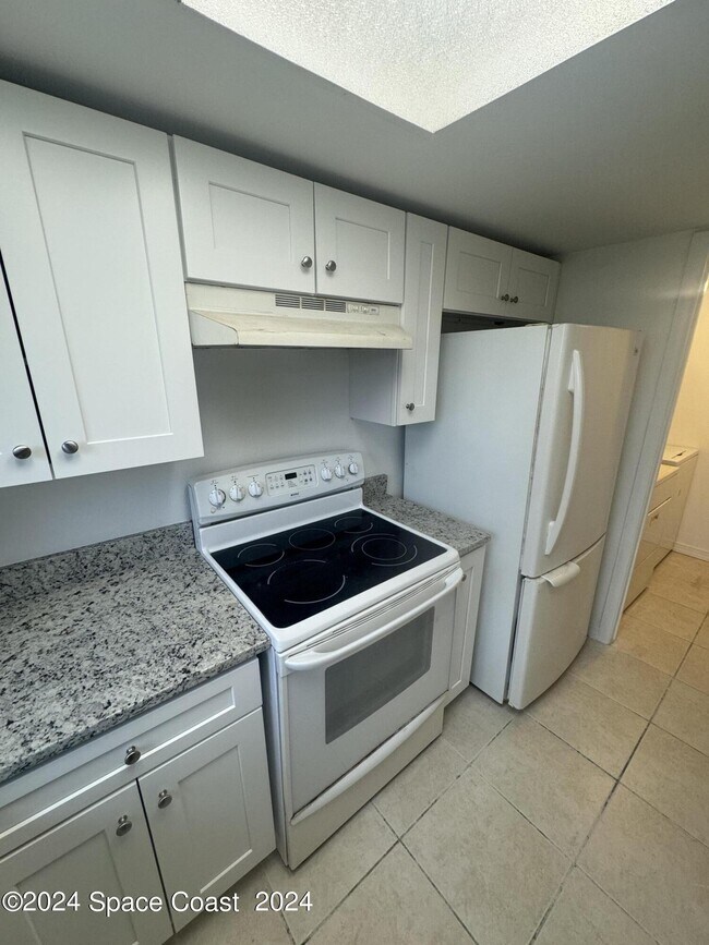 Foto del edificio - 592 N Wickham Rd