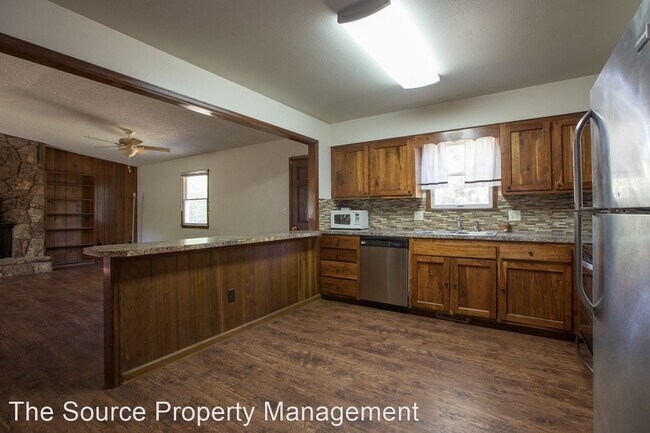 Foto del edificio - 5 br, 3 bath House - 732 Parkview Dr