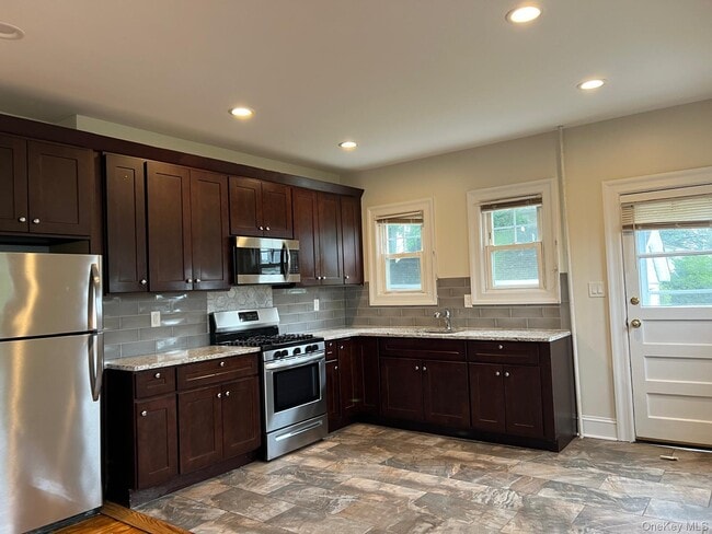 Building Photo - 84 Rockaway Pkwy