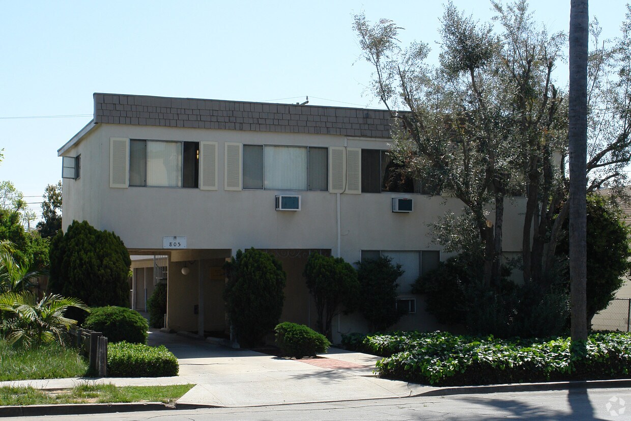 Primary Photo - 805 S Broadway