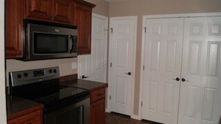 Foto principal - 2821 Neosho Heights Ave