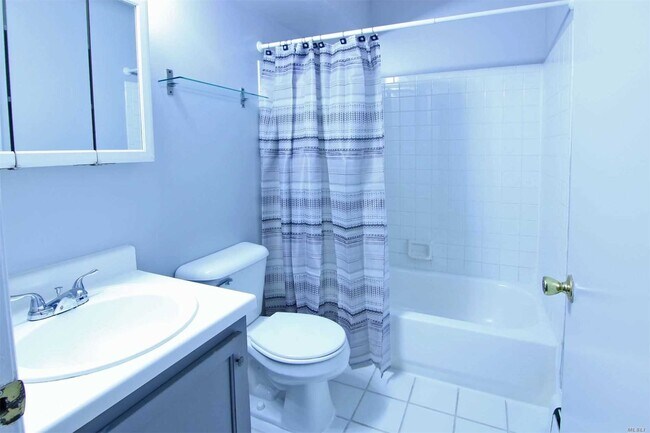 Building Photo - 34 Cedar St