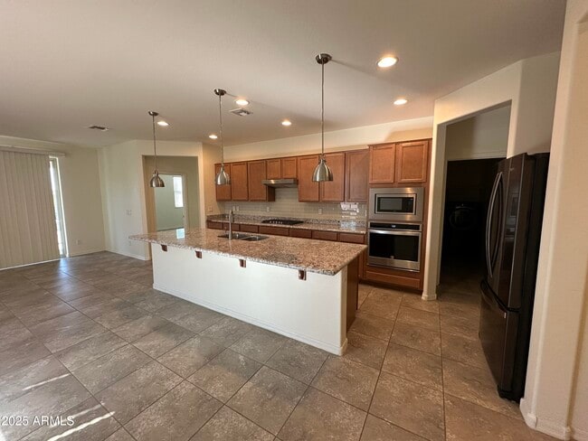 Building Photo - 17763 W Granite View Dr