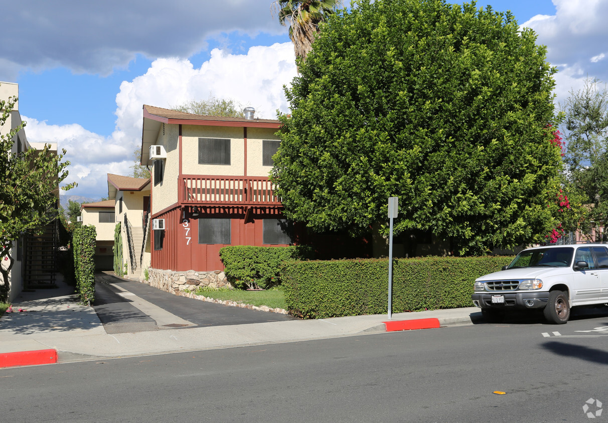 Foto principal - 1377 E Acacia Ave