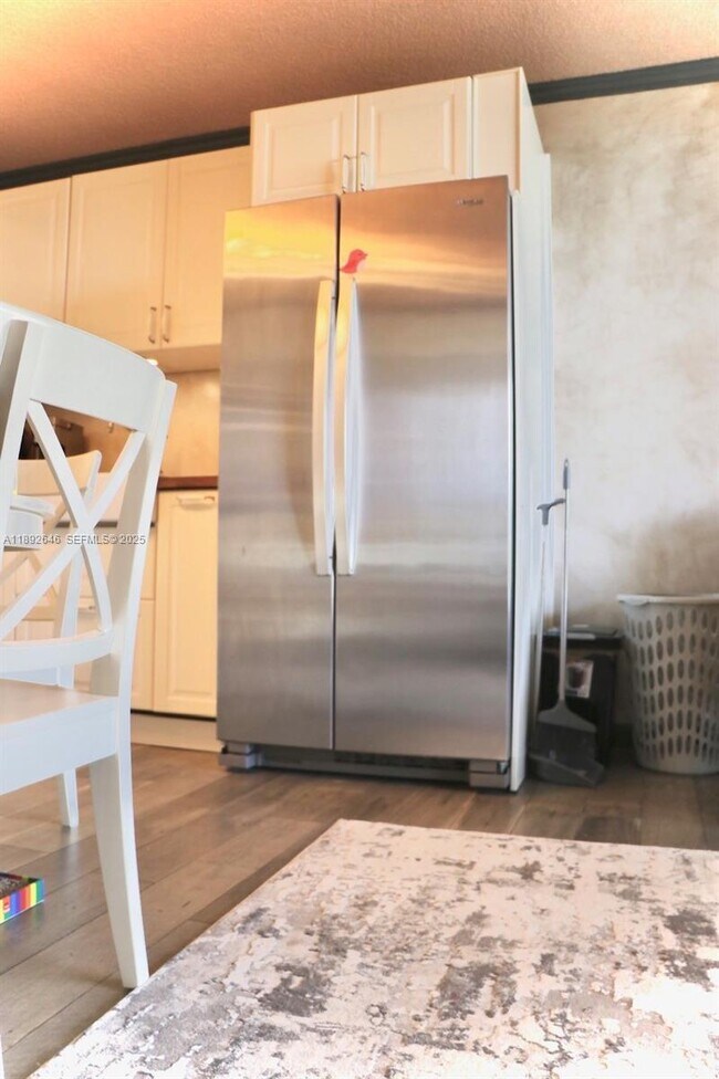 Foto del edificio - 500 Three Islands Boulevard