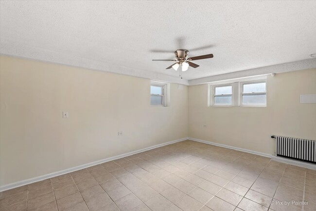Foto del edificio - 5400 W Foster Ave
