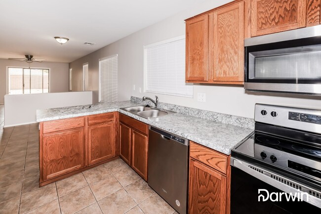 Building Photo - 5720 S 16TH LN, Phoenix, AZ 85041
