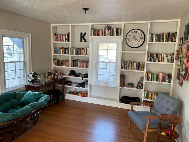 Dining room. - 826 Hall St