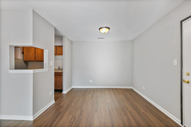 Building Photo - 1422 Stonebridge Cir