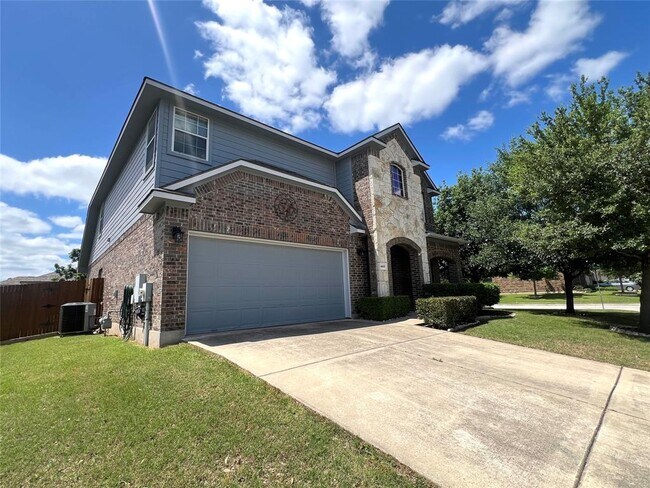 Building Photo - 4601 Tiddle Ln