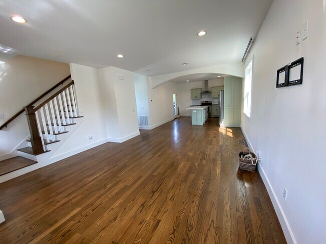 Foto del edificio - 5806 Ethel St