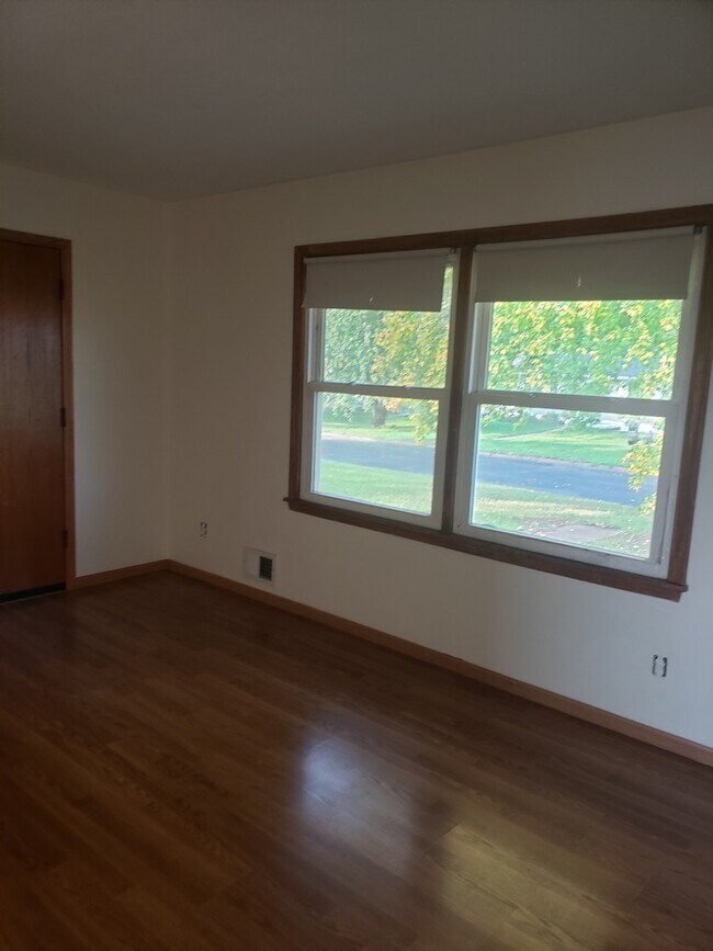Living Room - view of front yard - 7597 Able St NE