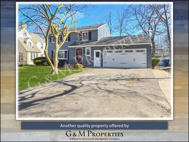 Building Photo - Rare 3-Bedroom Home Rental in the Browncro...