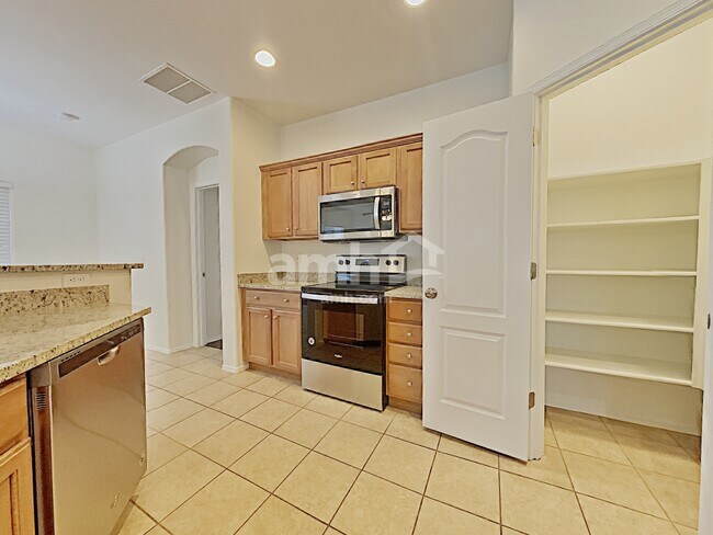 Building Photo - 6661 E Gehrig Ln