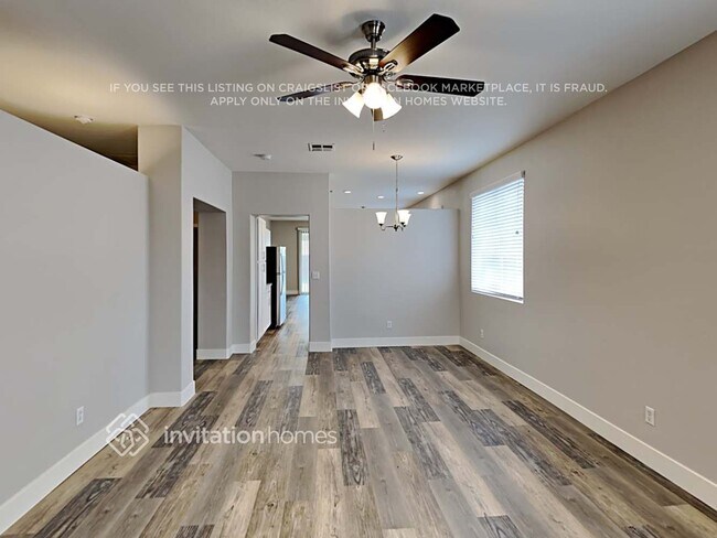 Foto del edificio - 9164 Briarthorne St