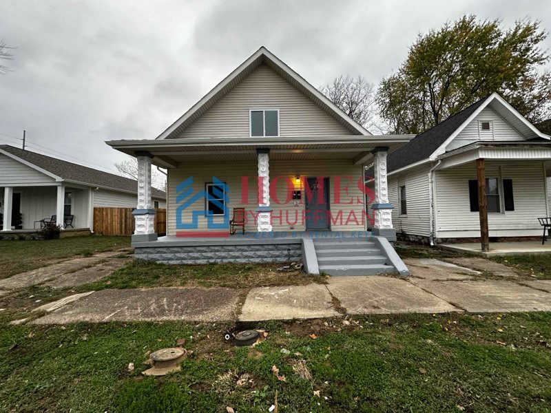 Primary Photo - Two Bedroom Upstairs Duplex | Move in Ready