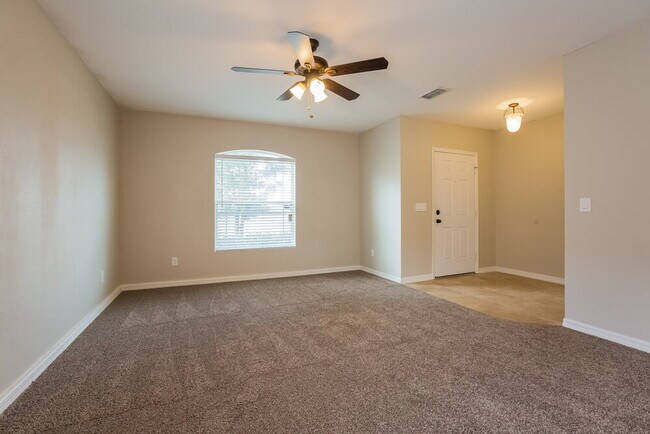 Foto del edificio - 6946 Glenbrook Dr