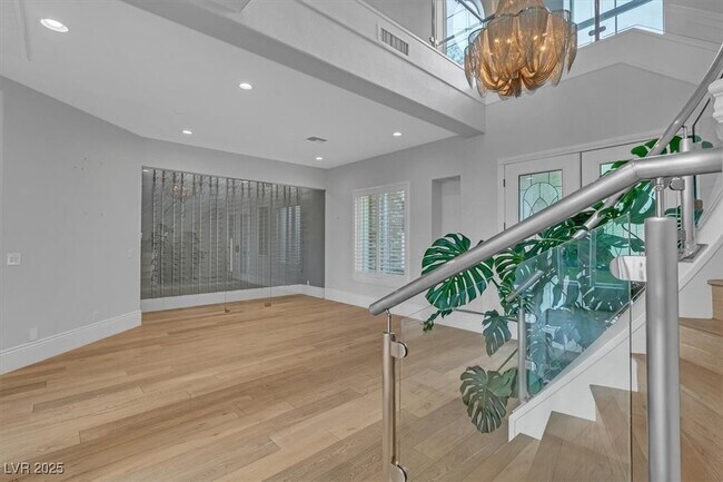 Building Photo - 2104 Redbird Dr