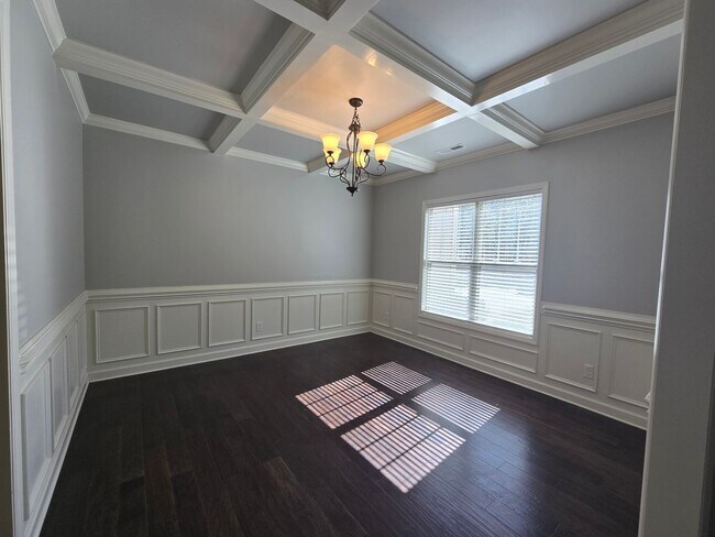 Foto del edificio - Spacious Home in Carolina Lakes Near the Pool, Clubhouse & Fitness Trail!