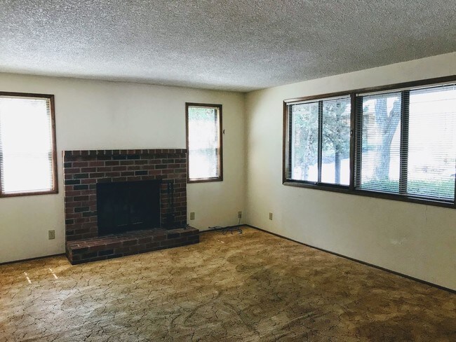 Foto del edificio - 2 br, 1.5 bath House - 4019 Dillard Rd