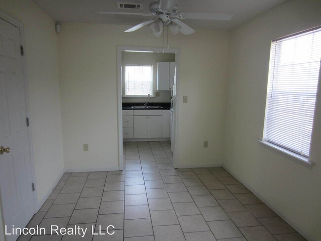 Building Photo - 2209 Chattooga Dr