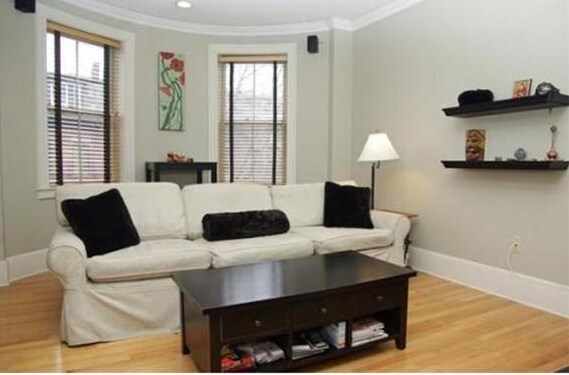 Foto del edificio - 99 E Brookline St