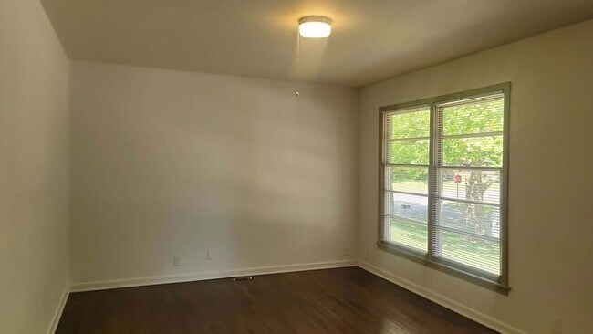 Foto del edificio - 2307 S Broadview St