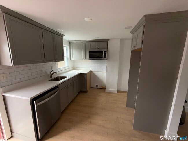 Foto del edificio - 5 Ann Ave