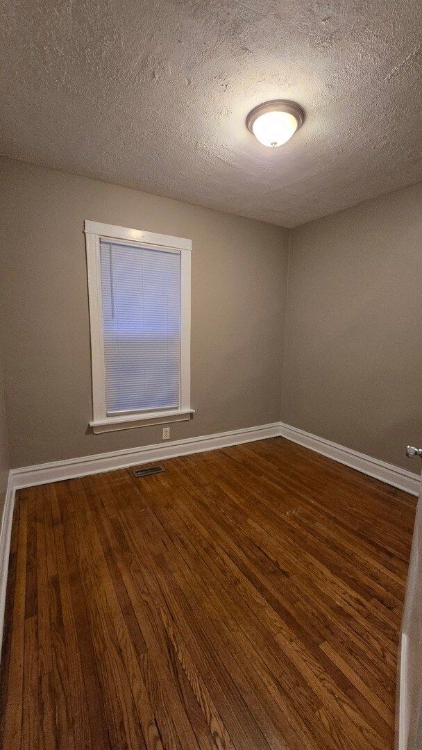Foto del edificio - 6517 S Talman Ave