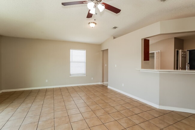 Building Photo - 3332 Volley Dr