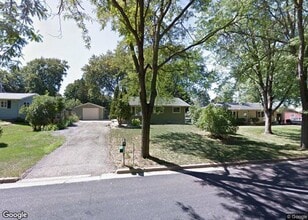 Building Photo - 810 Pulley Dr