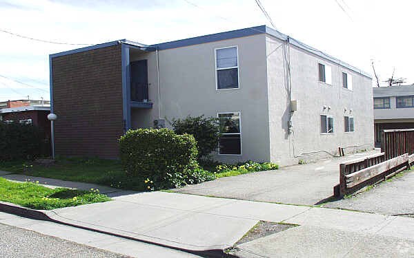 Foto del edificio - 6208 Cypress Ave