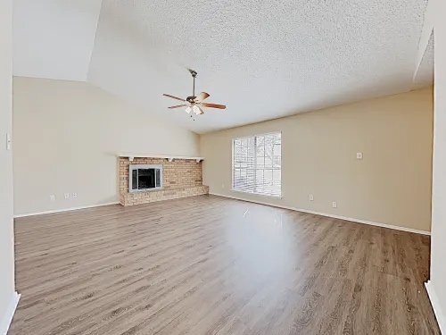 Building Photo - 503 Thorn Wood Dr