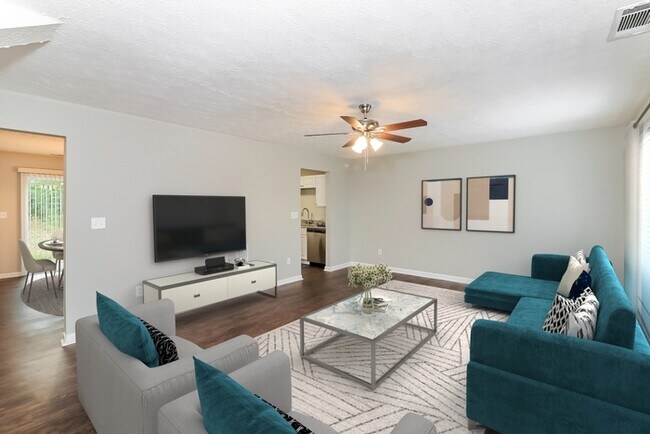 Foto del edificio - 2735 Holly Berry Dr