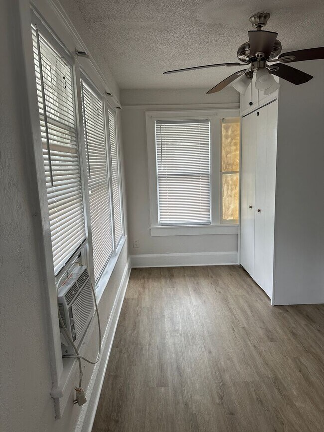 Foto del edificio - 2 Bedroom 1 Bathroom in Winter Haven