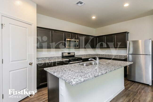 Foto del edificio - 370 W Powell Dr