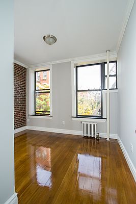 Building Photo - 221 Mott St