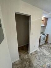 Building Photo - 802 Stetson Ave
