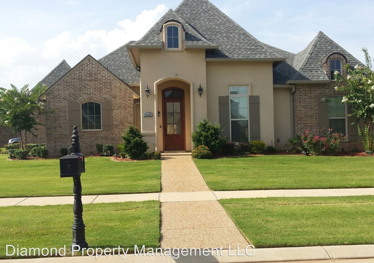 Foto principal - 425 Tupelo Dr