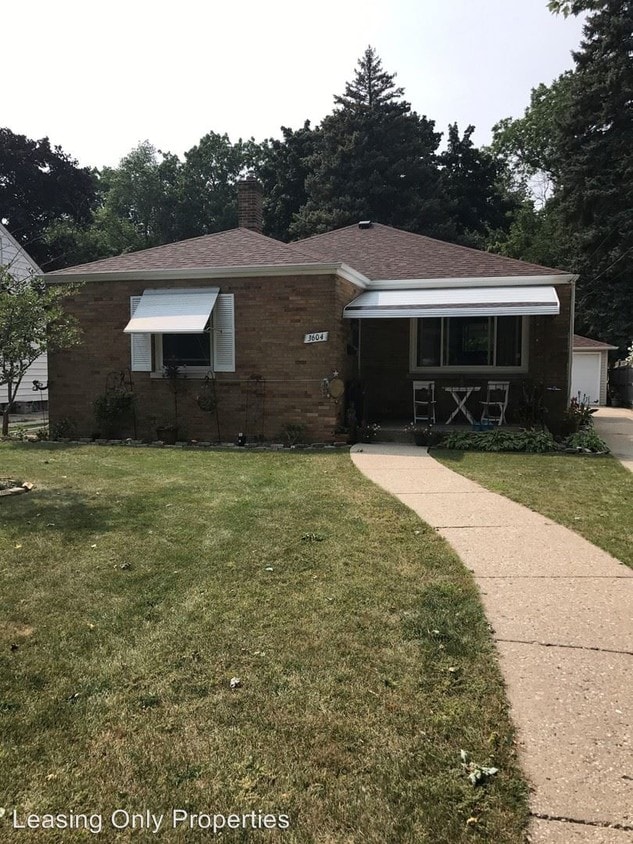 3604 22nd Ave, Kenosha, WI 53140 House for Rent in Kenosha, WI