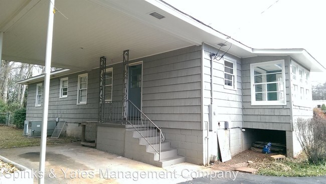Building Photo - 837 New Franklin Rd