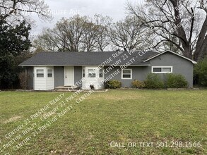 Building Photo - 221 W Woodruff Ave