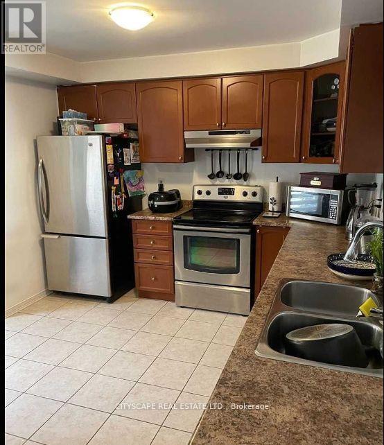 Building Photo - 7 - 5725 TENTH LINE W