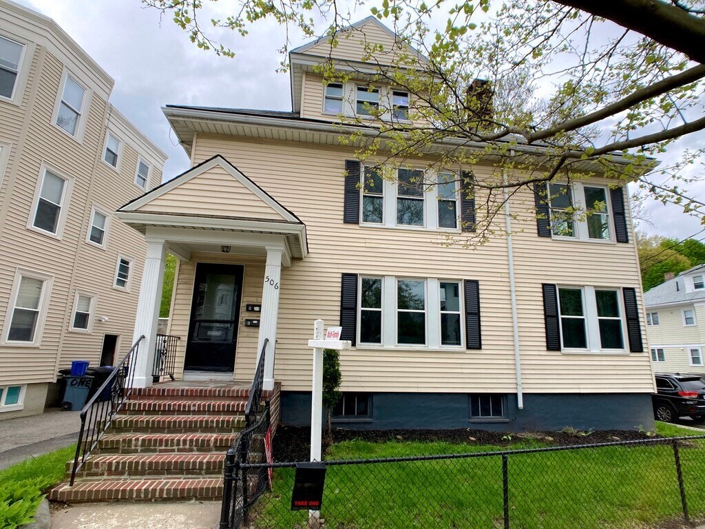 Foto principal - 506 Washington St