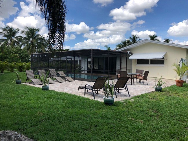 Building Photo - 918 Dolphin Dr