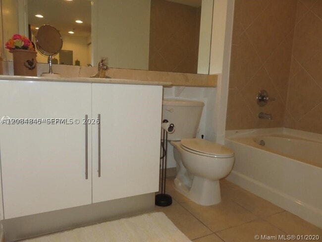 Building Photo - 335 S Biscayne Blvd