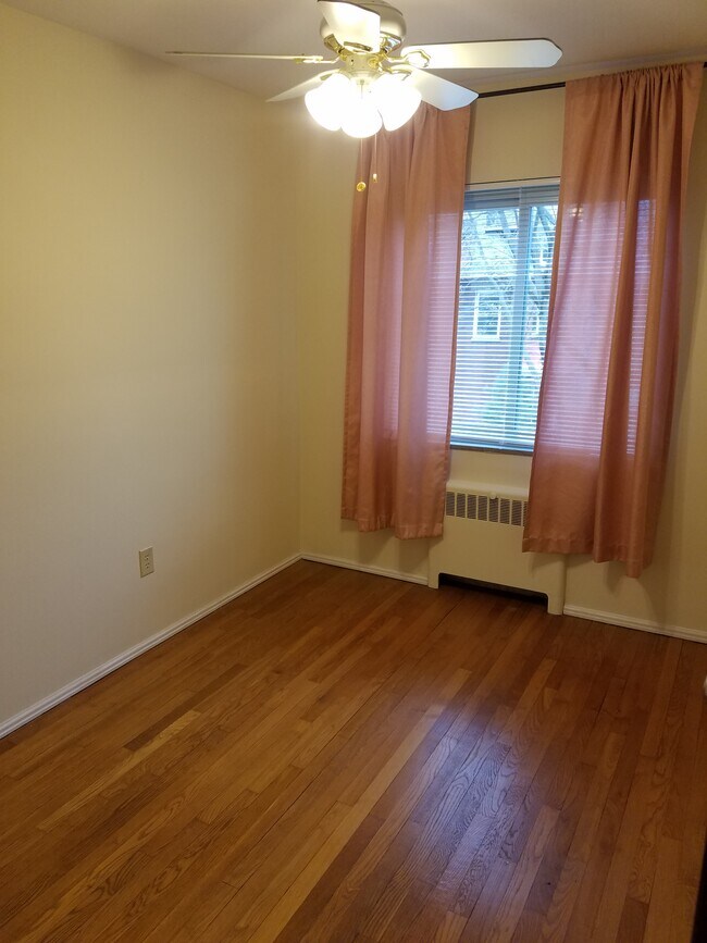 545 Howell Ave Unit 9, Cincinnati, OH 45220 Apartments at 545 Howell