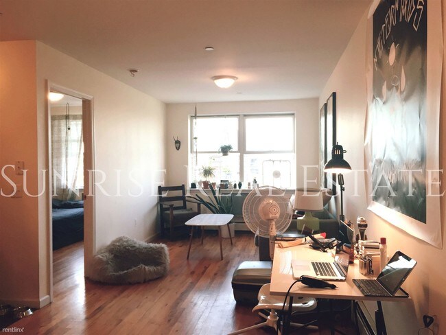 Building Photo - 1433 Park Pl